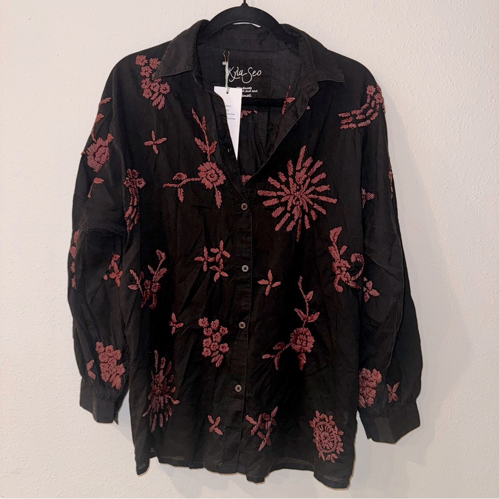 Kyla Seo Caite Size Small Embroidered Roll Tab Sleeve Top Black Amina Shirt NWT